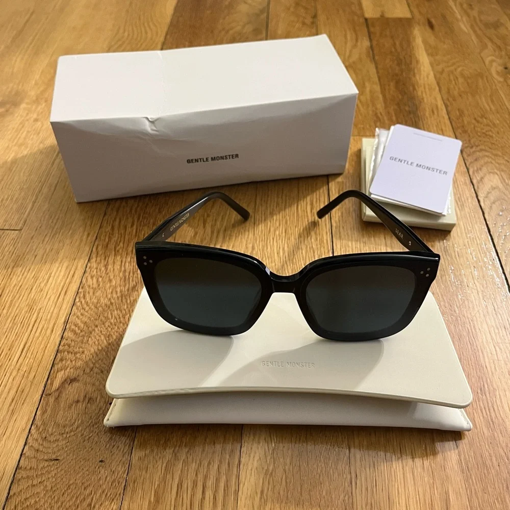 GENTLE MONSTER Black Oversized Square Sunglasses